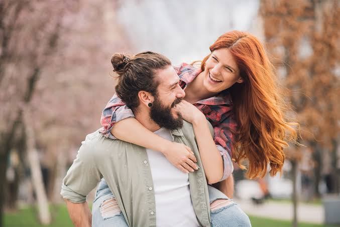 TOP SECRET! Guys Here Are 10 Signals Girls Give To Tell You That They Are Interested In You (See HERE)