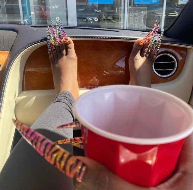 “it's beautiful, till she accidentally kicks something" -reactions as sukihana shows off her fancy toe nails - sweetloaded