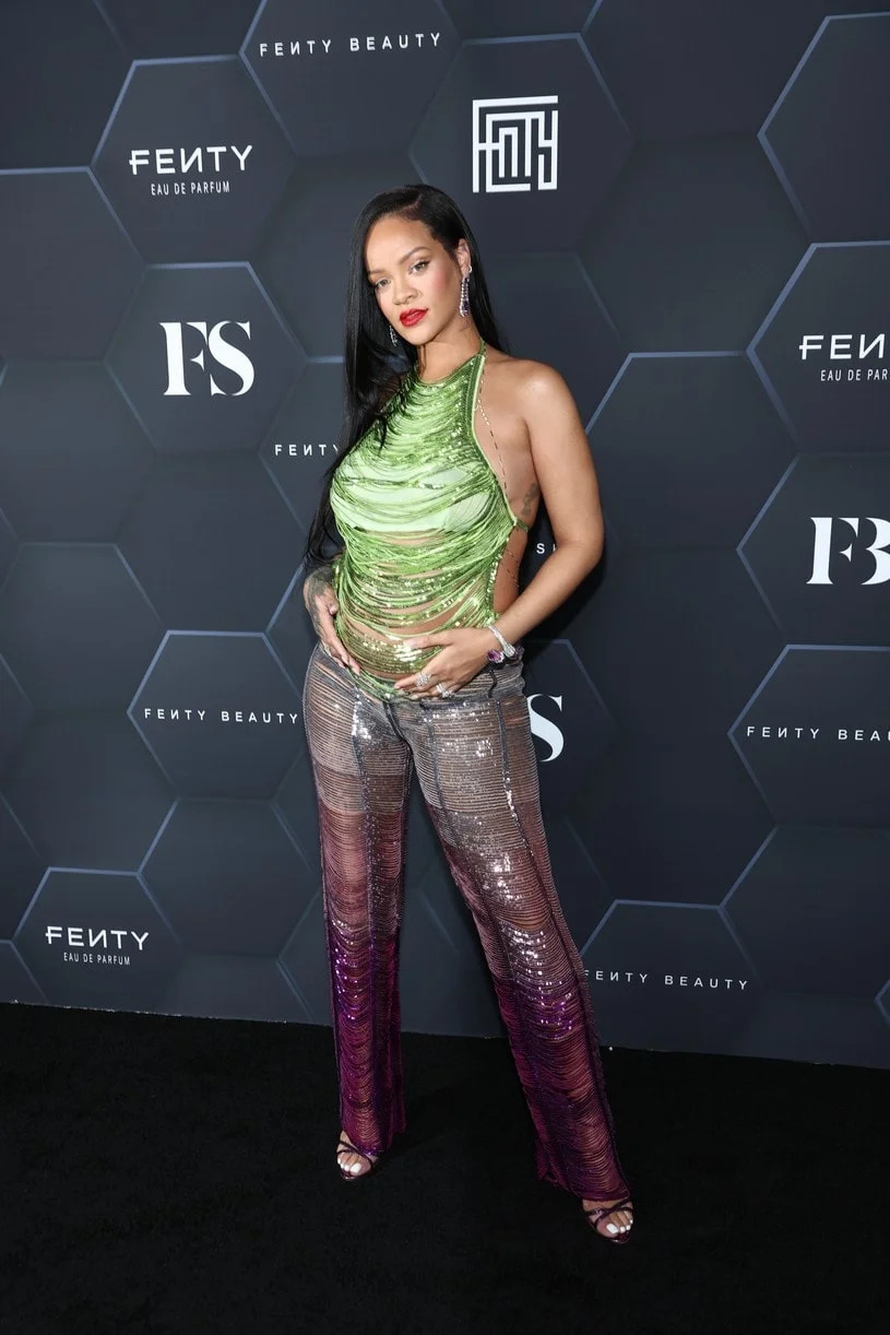 Pregnant Rihanna Reveals Off Child Bump In Attractive Shredded Inexperienced Prime At Fenty Occasion || See Images
