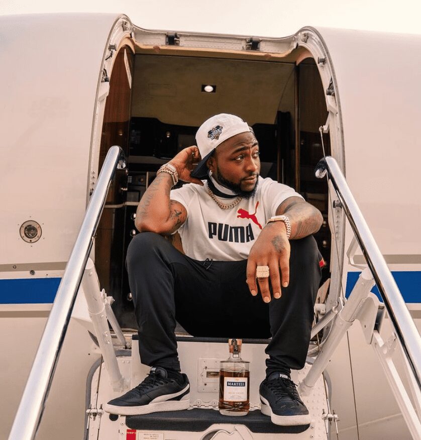 Wizkid fc and nigerians react after davido used 5 months to promote out his ‘2022’ o2 present - sweetloaded
