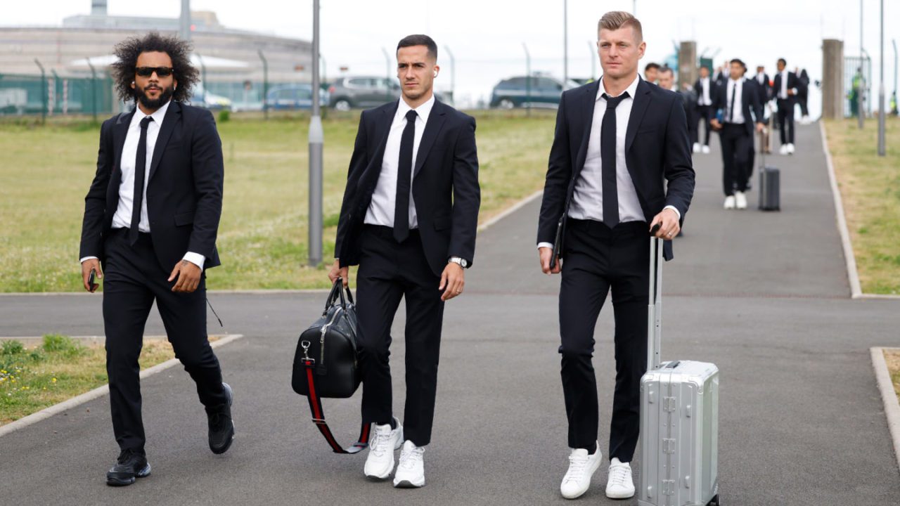 Real madrid arrive paris in grand style ahead of the ucl final - sweetloaded