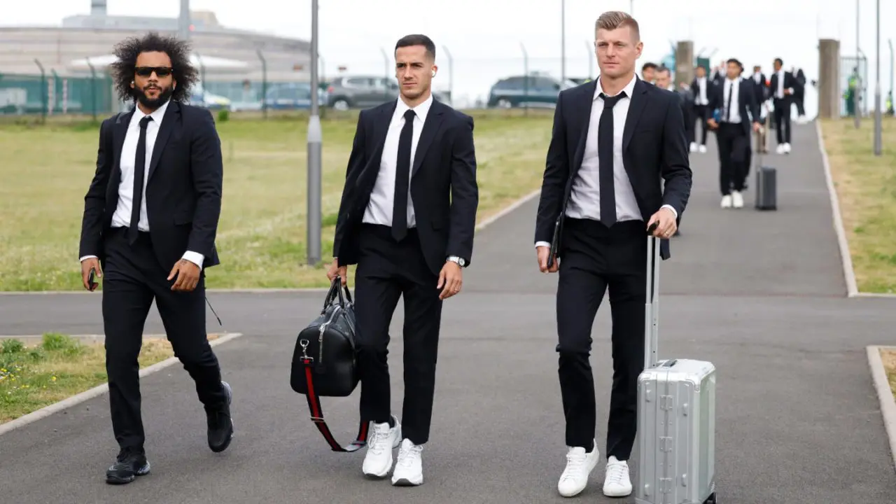 Real madrid arrive paris in grand style ahead of the ucl final - sweetloaded