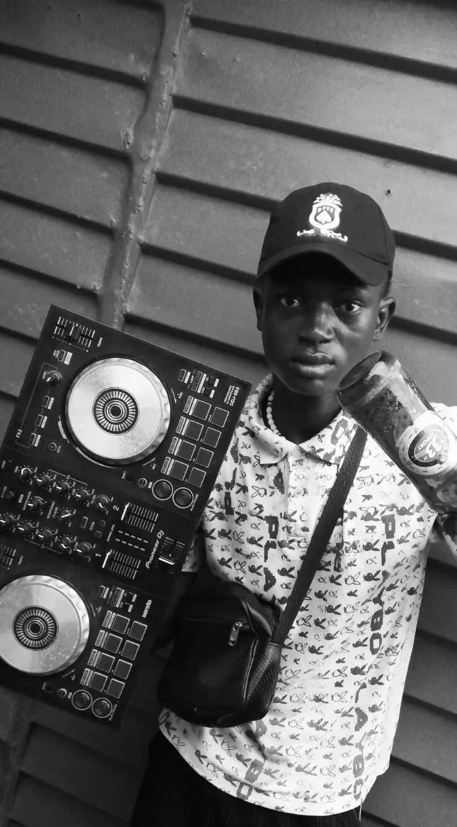Dj skipo ft dtop - chek (freebeat) - sweetloaded