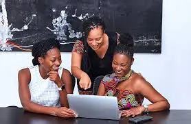 3 online mba scholarships (details & how to apply)
