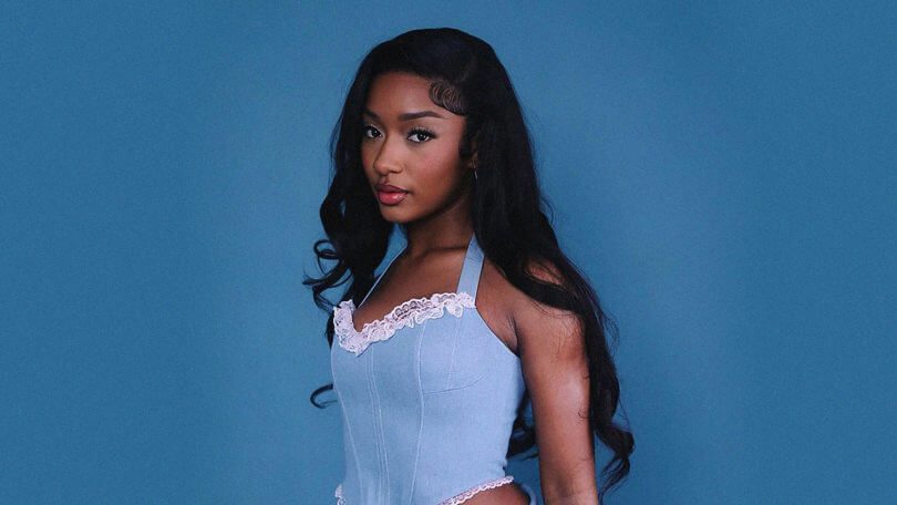 Ayra starr – commas